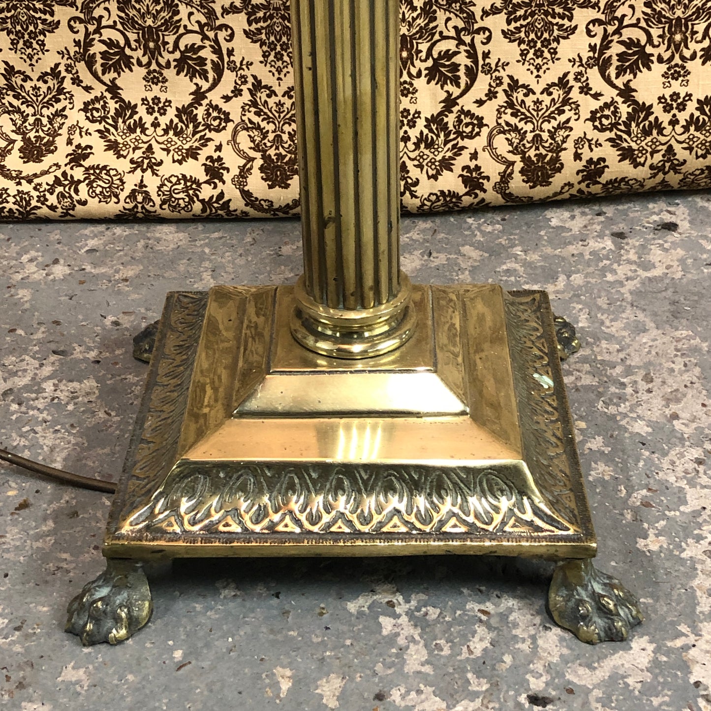 BRASS STANDARD LAMP - 19th Century - SOULED OUT