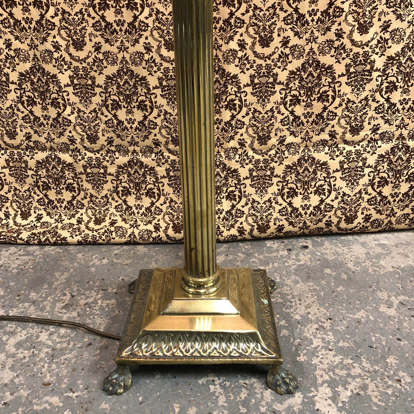 BRASS STANDARD LAMP - 19th Century - SOULED OUT