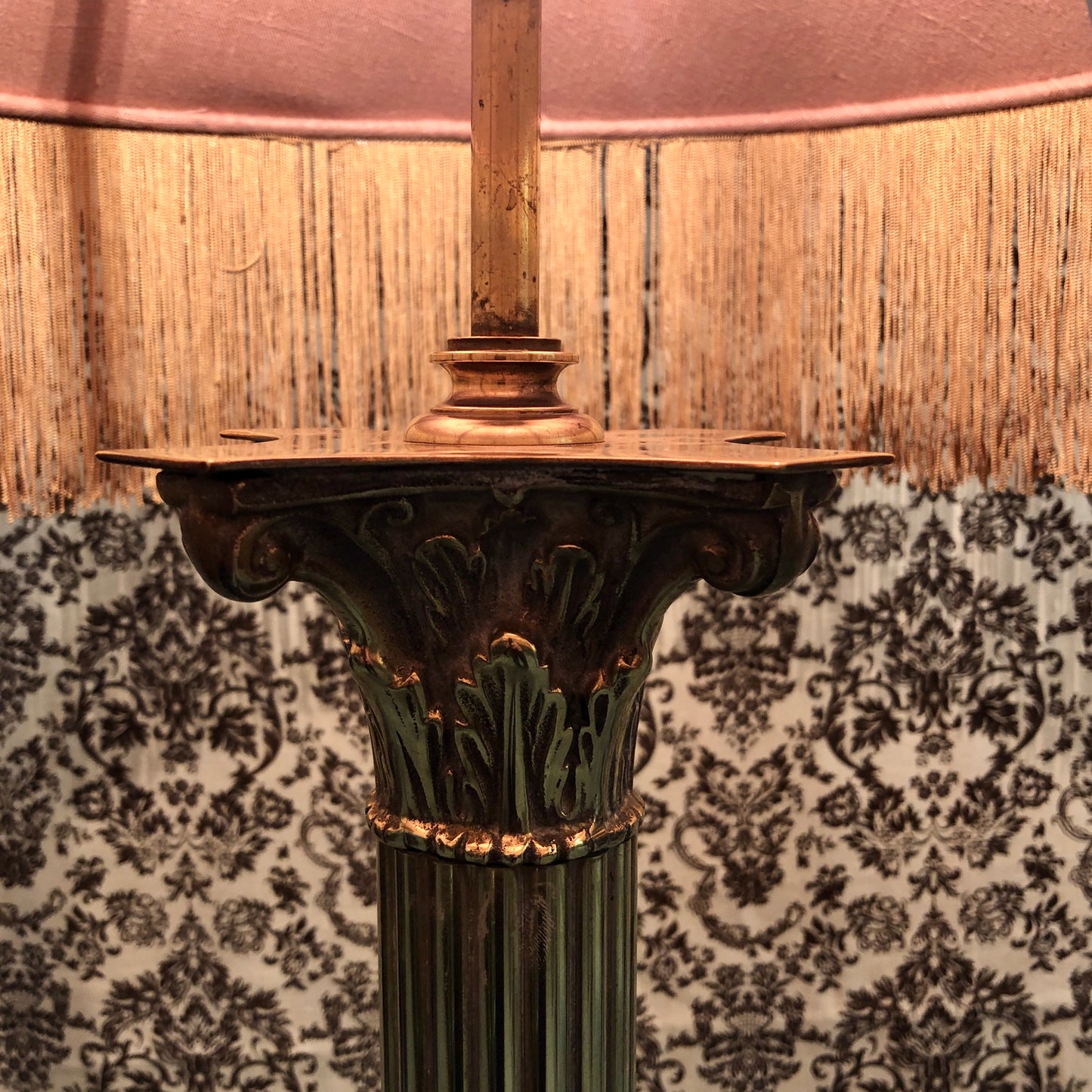 BRASS STANDARD LAMP - 19th Century - SOULED OUT