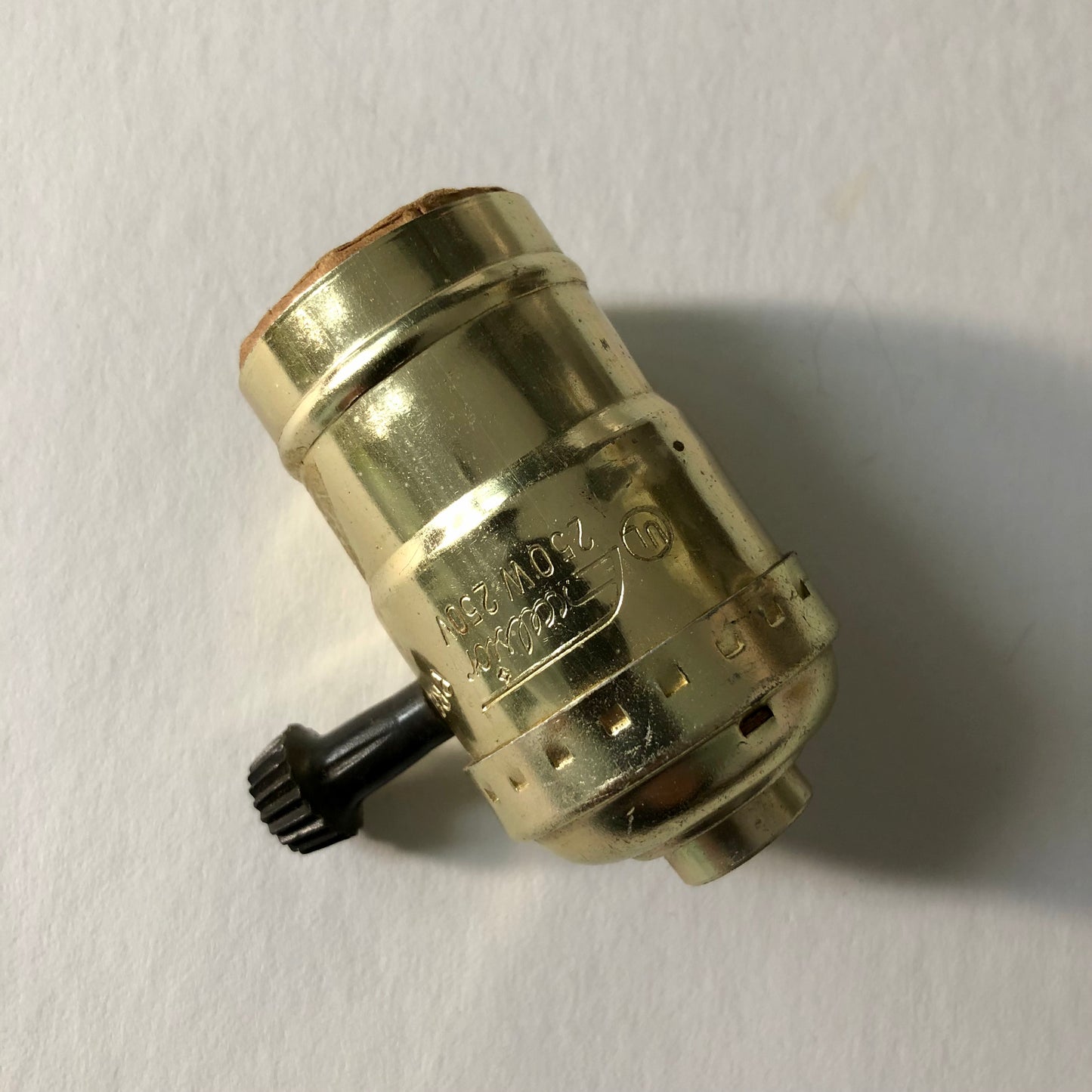 US Lampholder fitting - switched