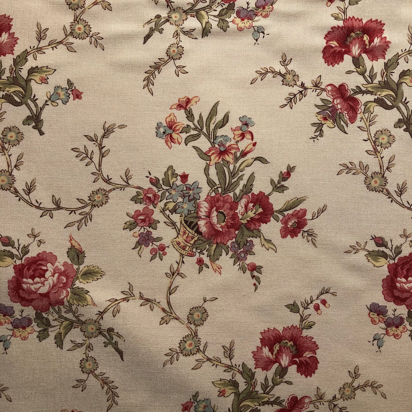 VINTAGE FABRIC - TINA FLORAL